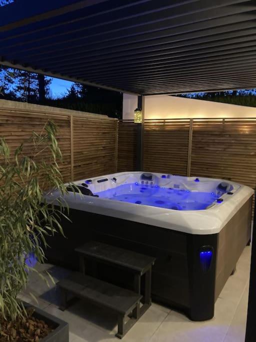Spa & Serenite, Aux Portes De Disney Et De Paris Villiers-sur-Morin Exterior photo